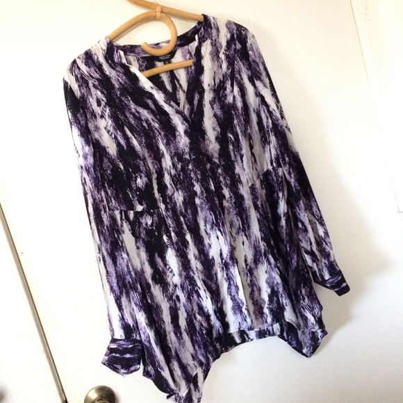 Vera Wang Tops - Vera Wang Blouse Purple White & Black